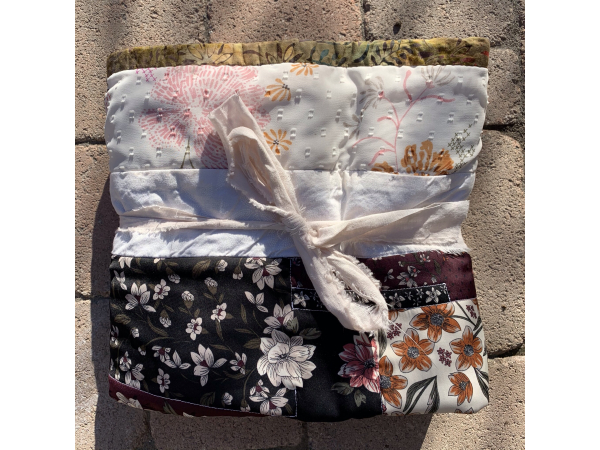 Winter Garden Floral in Earth Tones Quilt